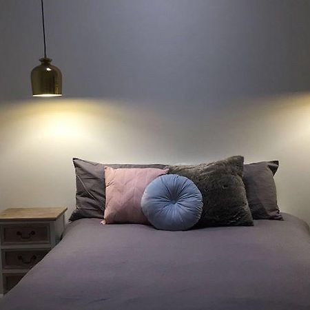 Capel Short-Stay Accommodation Екстериор снимка